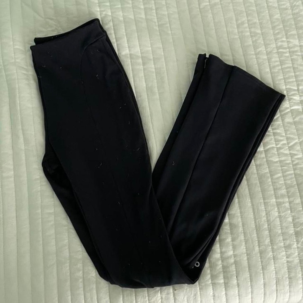 HIGH-WAIST ZIP IT FLARE LEGGING